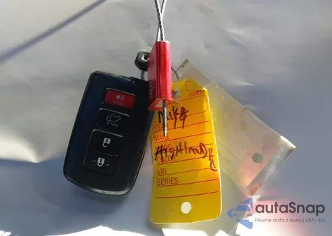 2019 Toyota Highlander Xle from USA, damaged, VIN 5TDJZRFH0KS592625